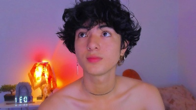 ElliotFontaine live cam on Cam4