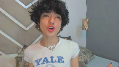 ElliotFontaine live cam on Cam4