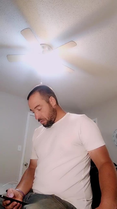 EllisD live cam on Cam4