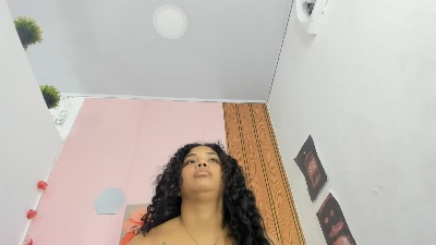 EllyBloom live cam on Cam4