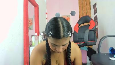 EllyBloom live cam on Cam4