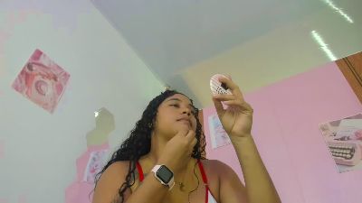 EllyBloom live cam on Cam4