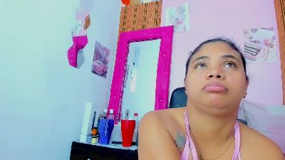 EllyBloom live cam on Cam4