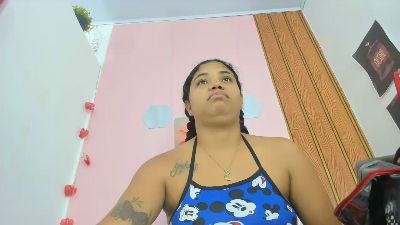 EllyBloom live cam on Cam4