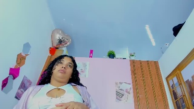 EllyBloom live cam on Cam4