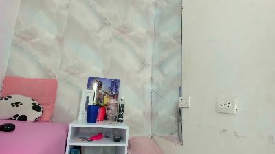 EllyBloom live cam on Cam4