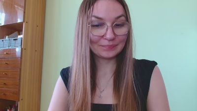 EllyHEARTx live cam on Cam4