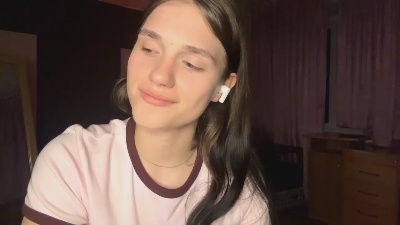 EllyThro live cam on Cam4