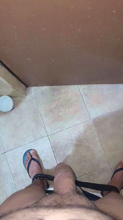 Elmenhot40 live cam on Cam4