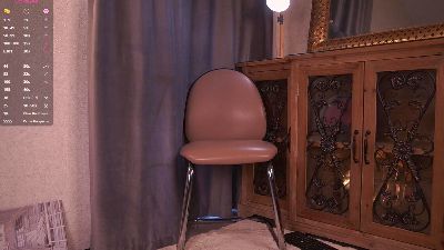 ElnaMolitor live cam on Cam4