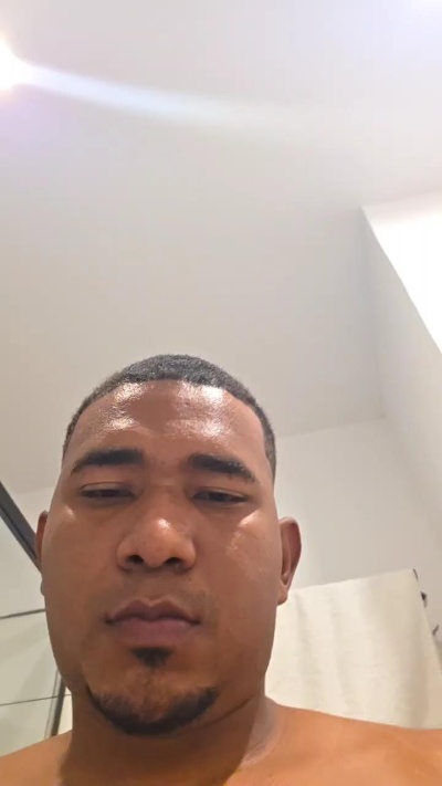 Elnegro_06 live cam on Cam4