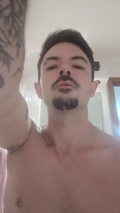 Elnepardo98 live cam on Cam4