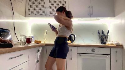 ElnoraCadet live cam on Cam4