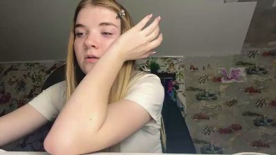 ElnoraPurslow live cam on Cam4