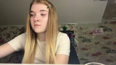ElnoraPurslow live cam on Cam4