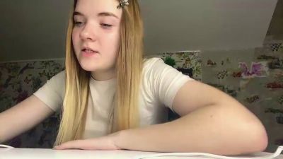 ElnoraPurslow live cam on Cam4
