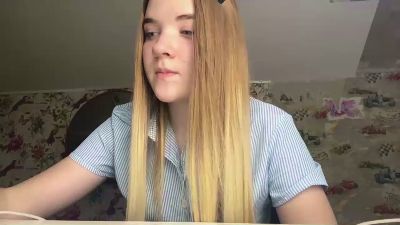 ElnoraPurslow live cam on Cam4