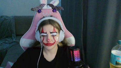 EloisLoncaric live cam on Cam4