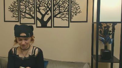 Live thumbnail of ElouiseBaudoin