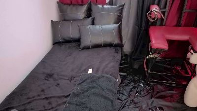 ElowenHalley live cam on Cam4