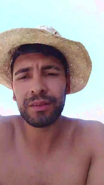 Elpapu01 live cam on Cam4
