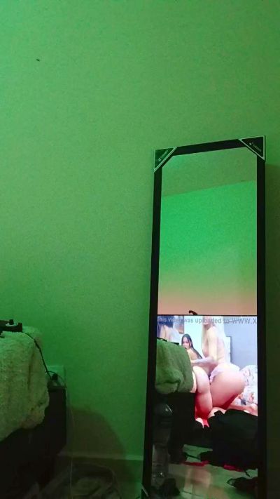 Elpenwe live cam on Cam4