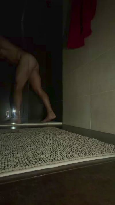 Elpollomn live cam on Cam4