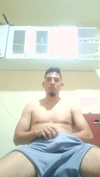 Elpollonporno23 live cam on Cam4