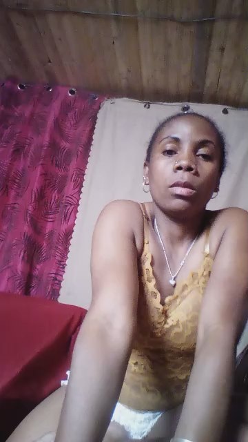 Elsaphira live cam on Cam4