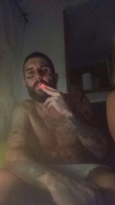 Elterrible777 live cam on Cam4