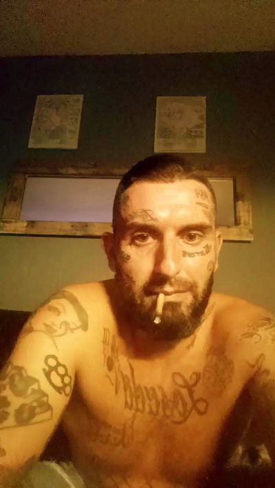 Elterrible777 live cam on Cam4