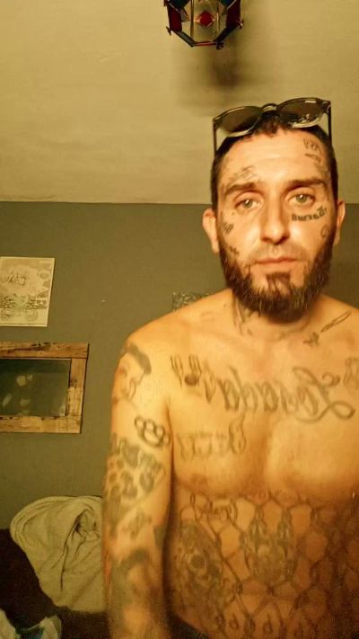 Elterrible777 live cam on Cam4