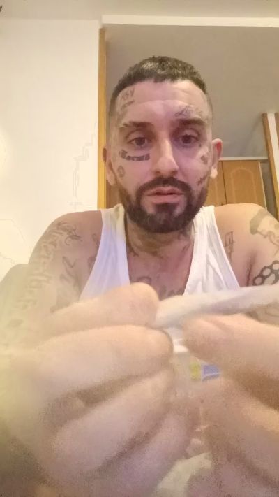 Elterrible777 live cam on Cam4