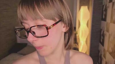 ElvaHakey live cam on Cam4