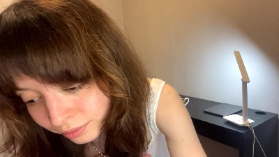ElviaLarabel live cam on Cam4