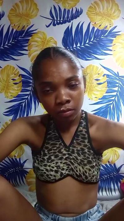 Elvinah live cam on Cam4