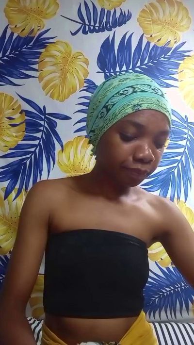 Elvinah live cam on Cam4