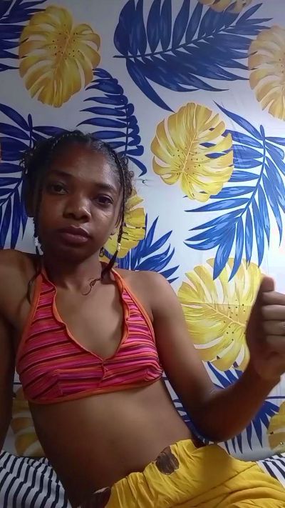 Elvinah live cam on Cam4