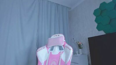 ElviraYorio live cam on Cam4