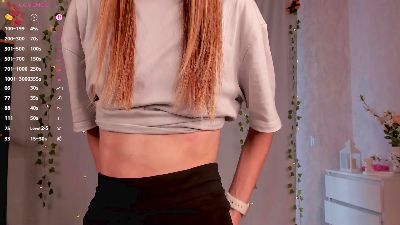 ElviraYorio live cam on Cam4