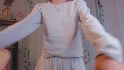 ElviraYorio live cam on Cam4