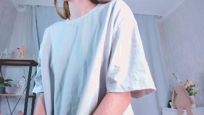ElviraYorio live cam on Cam4