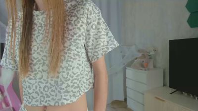 ElviraYorio live cam on Cam4