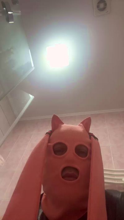 Elvira_ live cam on Cam4