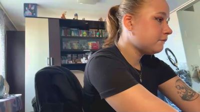 ElwandaEyster live cam on Cam4