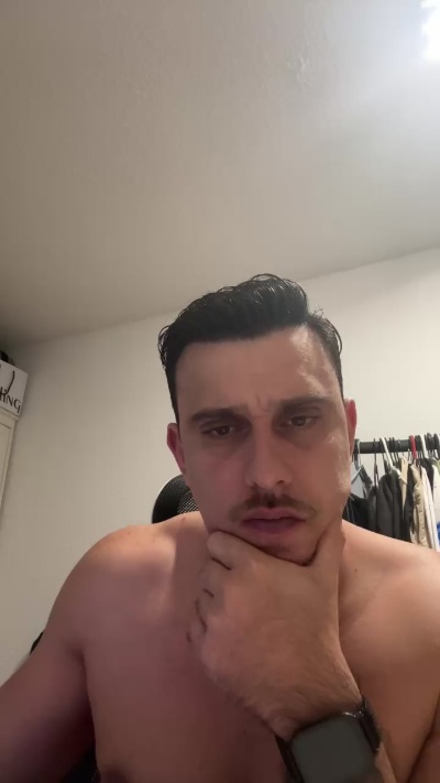 Elyoruga live cam on Cam4