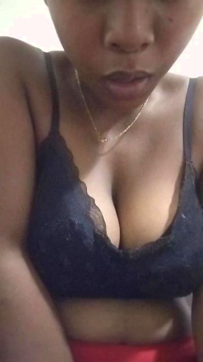 Elysa live cam on Cam4