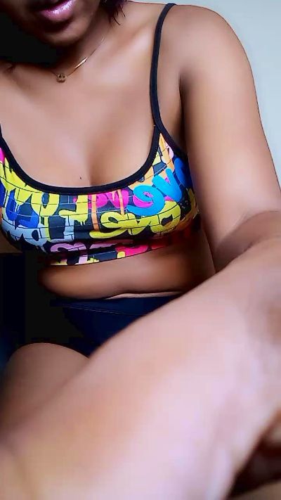 Elysca live cam on Cam4