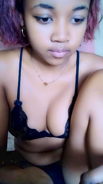 Elysca live cam on Cam4