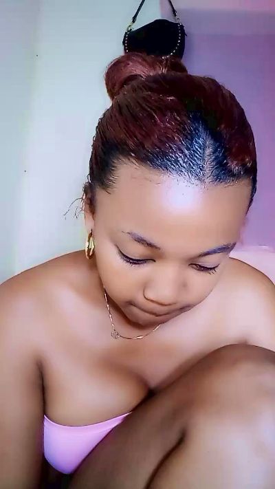 Elysca live cam on Cam4
